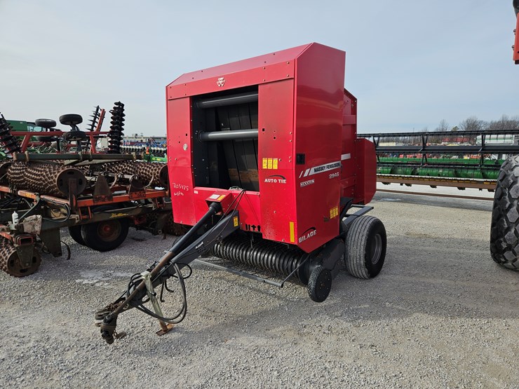 2015-massey-ferguson-2946-image-12