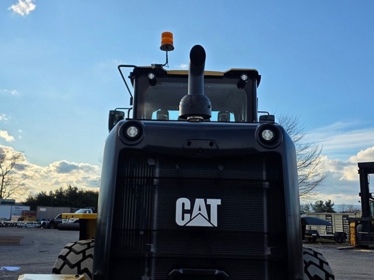 2024-caterpillar-930-image-26