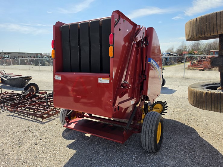 2014-new-holland-450-image-10