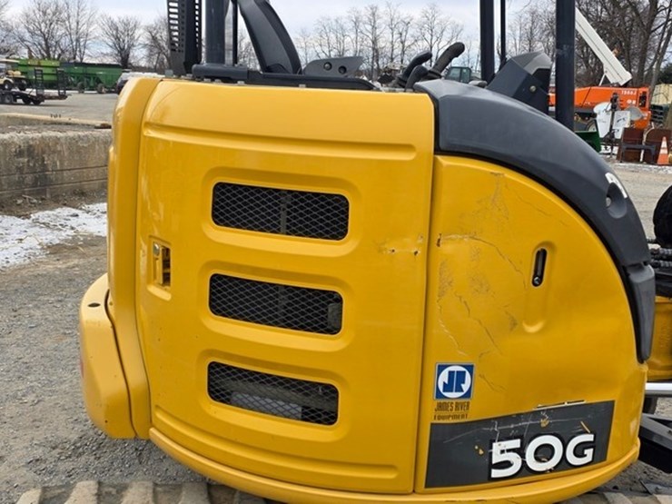 2019-deere-50g-image-28