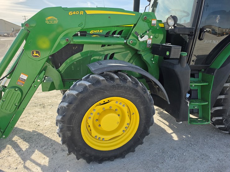 2016-john-deere-6145r-image-23