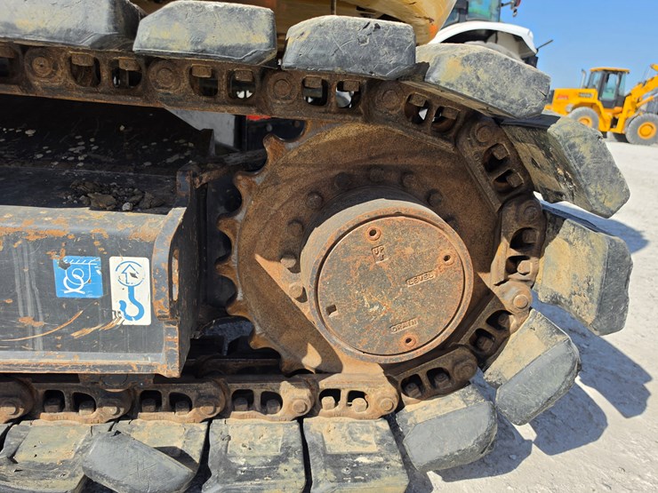 2018-deere-85g-image-14