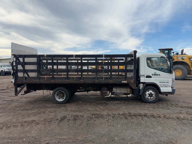 2014-mitsubishi-fuso-fe160-image-6