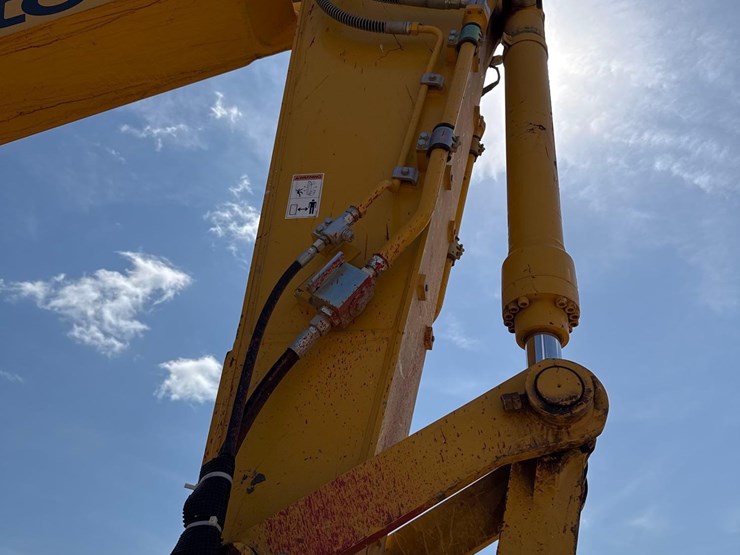 2023-kobelco-sk210-lc-11-image-9