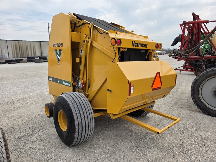 2016-vermeer-604n-image-9