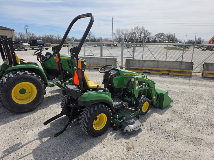 2018-john-deere-1023e-image-19