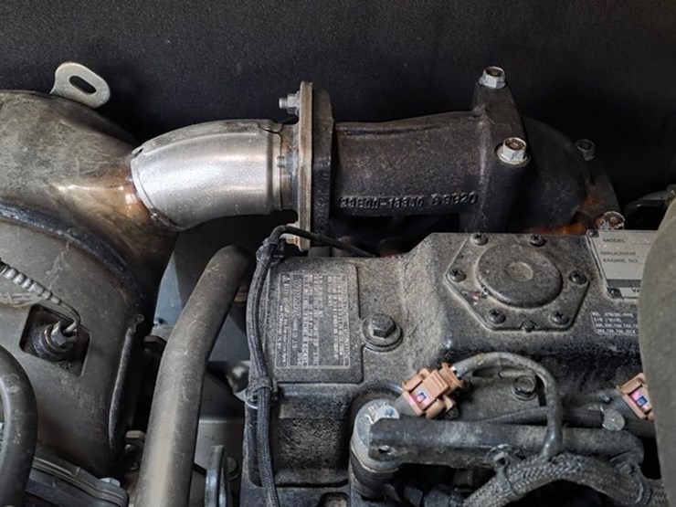 2020-new-holland-e57c-image-57