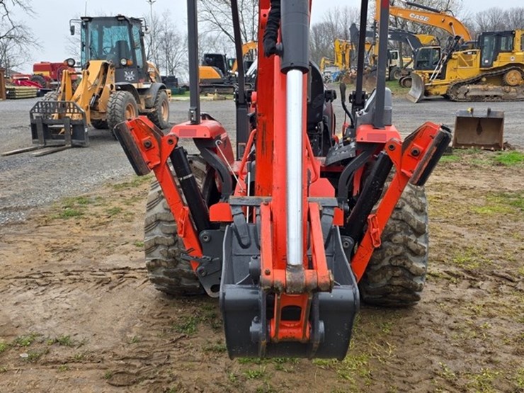 2018-kubota-l47-image-25