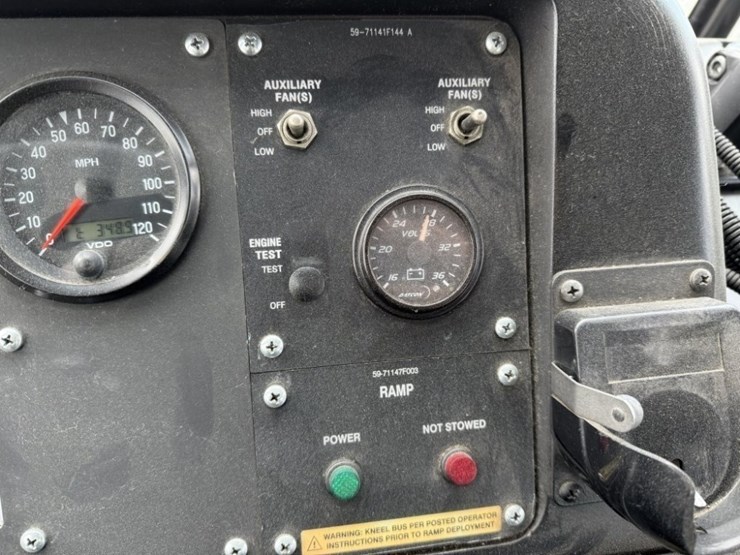 2012-gillig-40'-electric-transit-bus-image-31