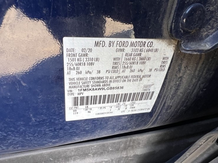 2020-ford-explorer-image-10