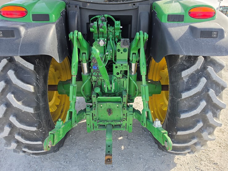 2016-john-deere-6145r-image-14