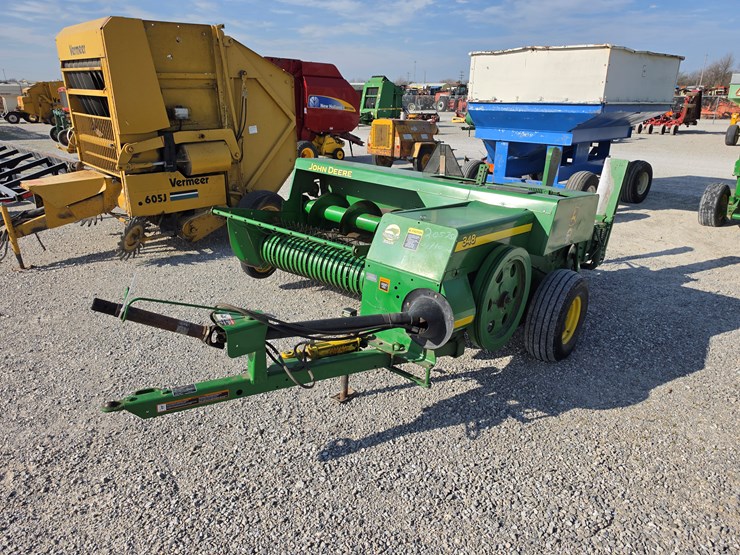 2013-john-deere-348-image-11