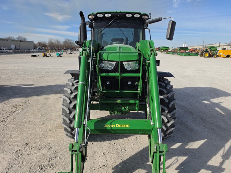 2016-john-deere-6145r-image-4