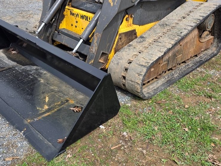 2010-new-holland-c185-image-34