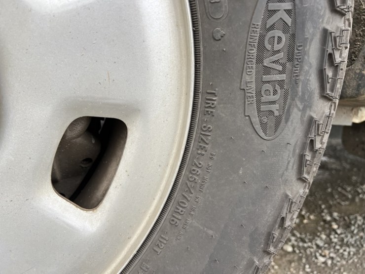 2016-chevrolet-colorado-image-16