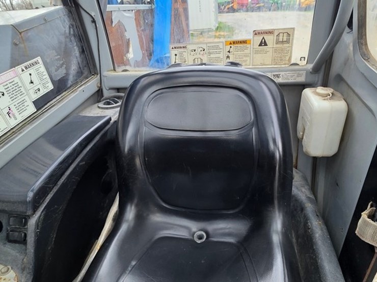 2011-genie-gth844-image-44