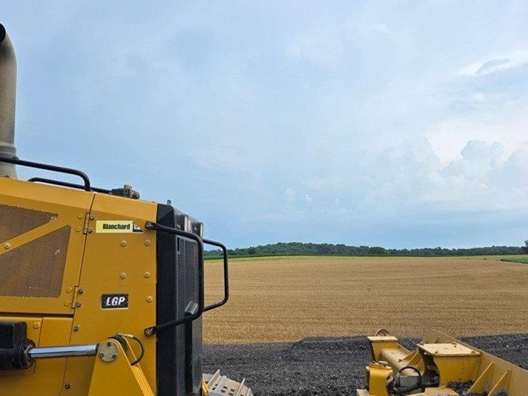 2021-caterpillar-d5-lgp-image-40