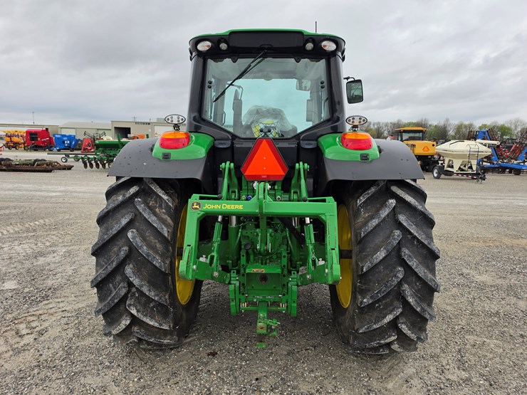 2023-john-deere-6155m-image-16