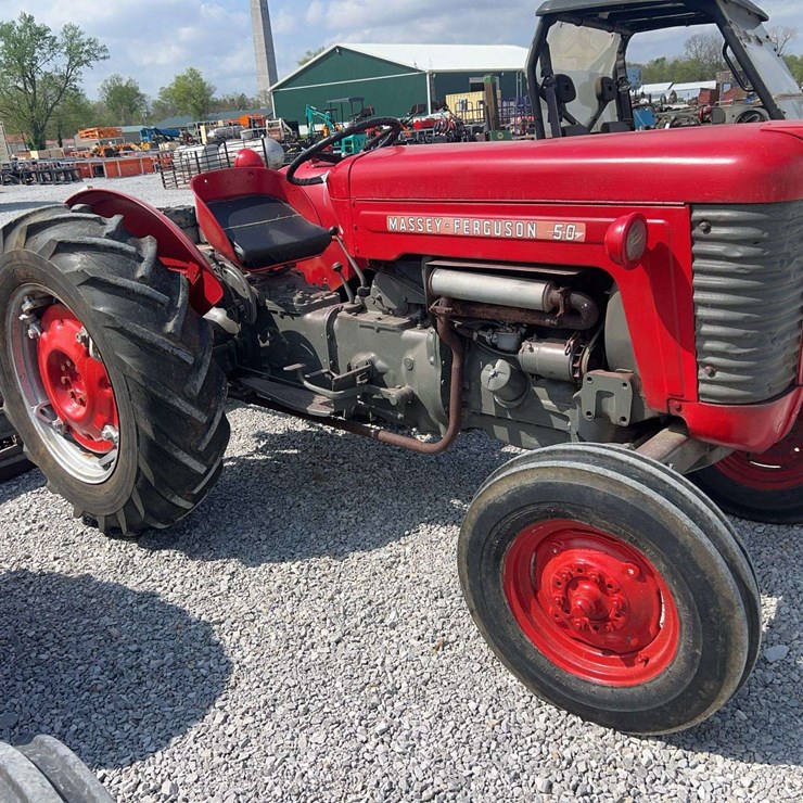 MASSEY-FERGUSON 50
