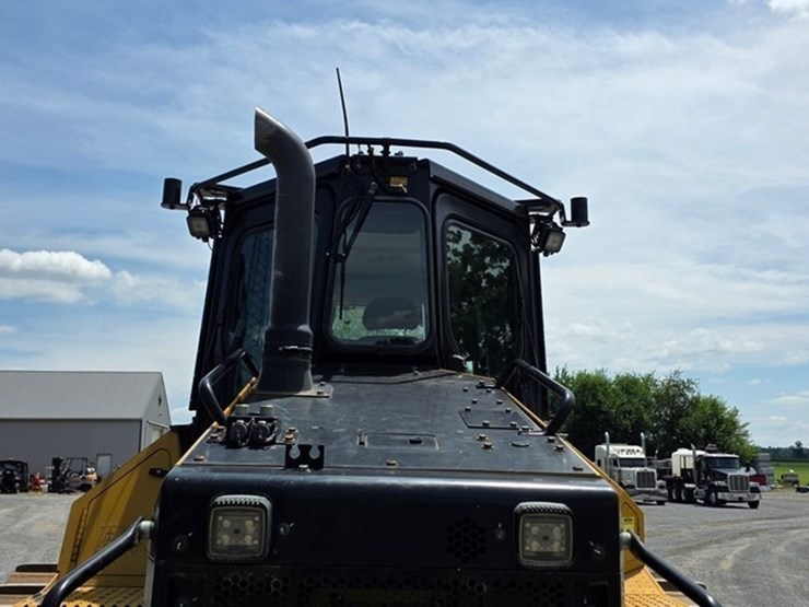 2021-caterpillar-d5-lgp-image-60