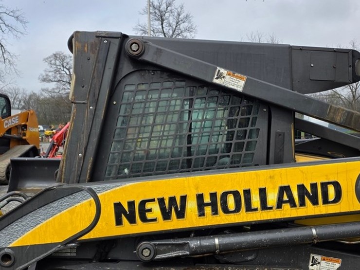 2010-new-holland-c185-image-29