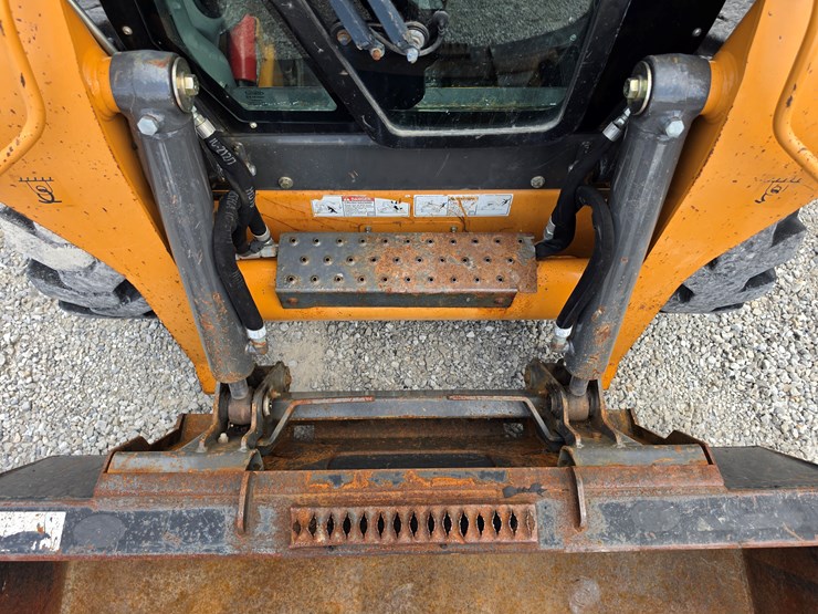 2017-case-sr175-image-5