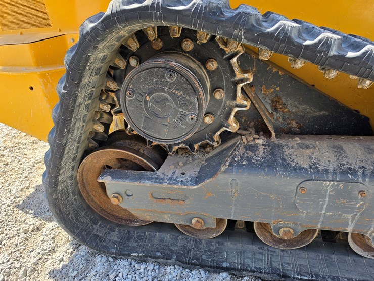 2023-deere-325g-image-22