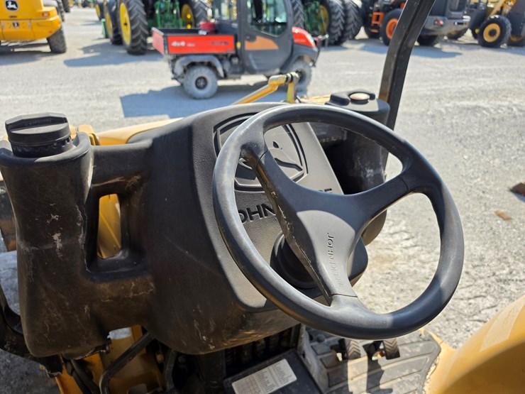 2004-deere-110-image-21