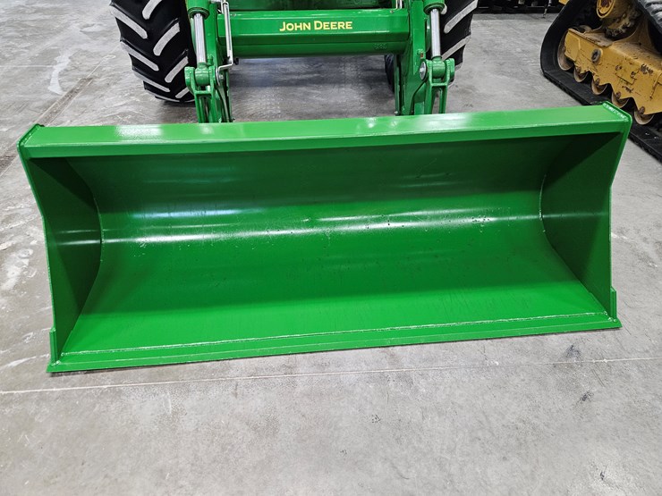 2020-john-deere-6145m-image-3
