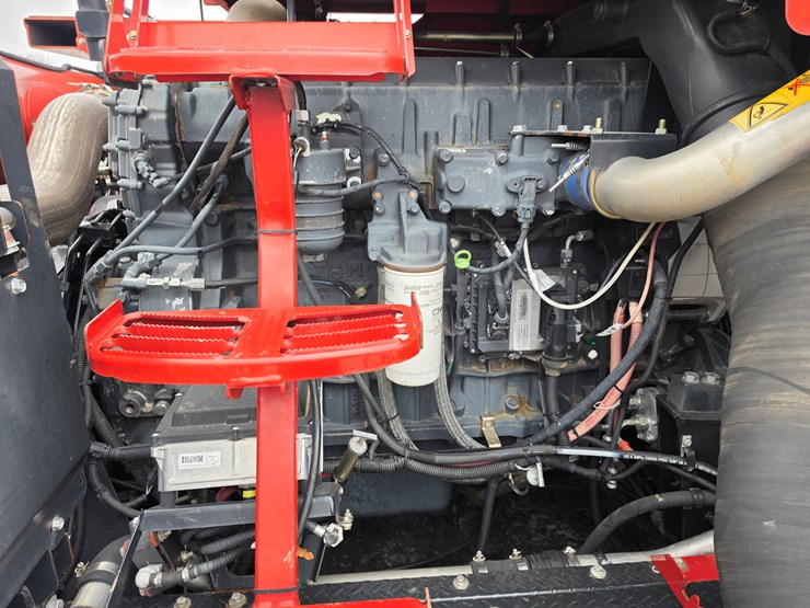 2013-case-ih-8230-image-26