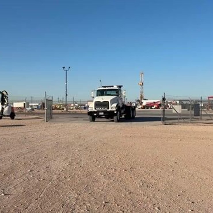 2009 MACK GRANITE GU713