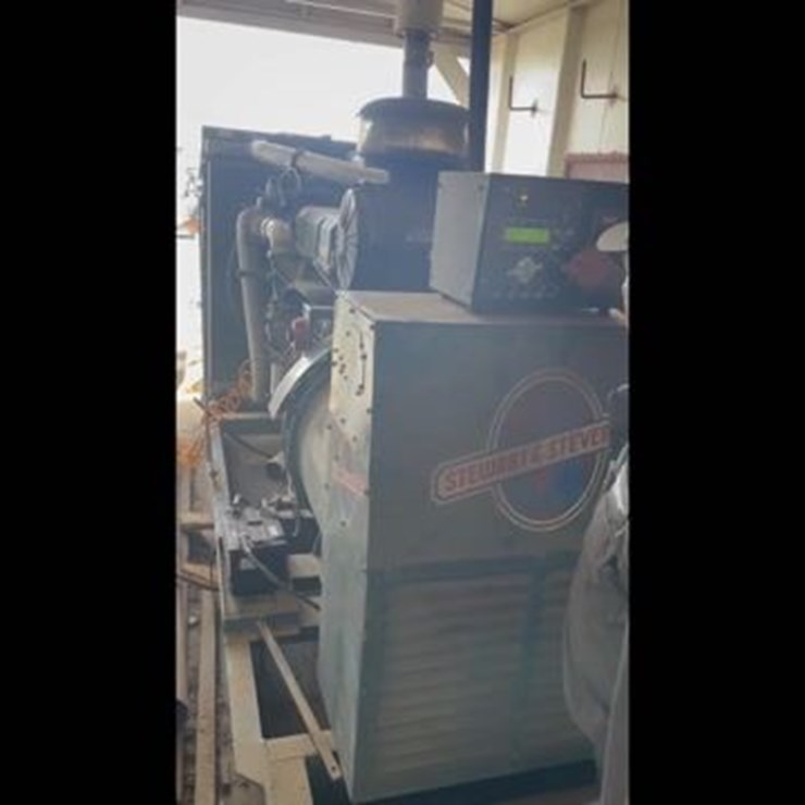 DETROIT SERIES 60 14L 665-HP 420KW GENERATOR & AIR COMPRESSOR HOUSE, SKIDDED