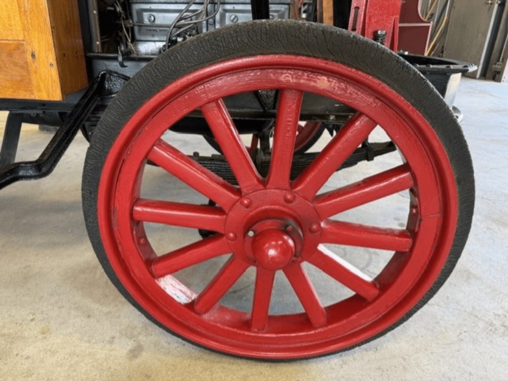 1920-traffic-truck-image-26