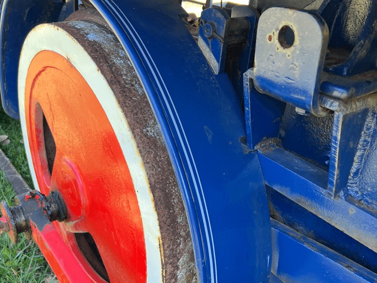 frick-steam-locomotive-with-track-image-170
