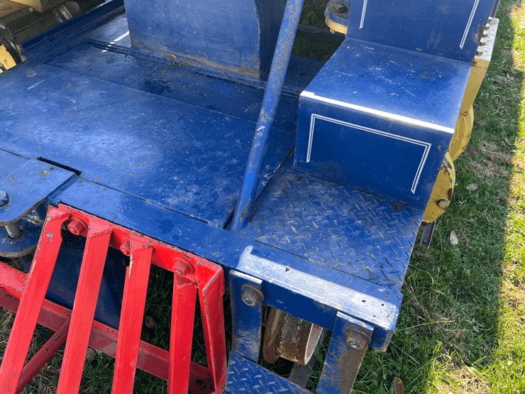 frick-steam-locomotive-with-track-image-25