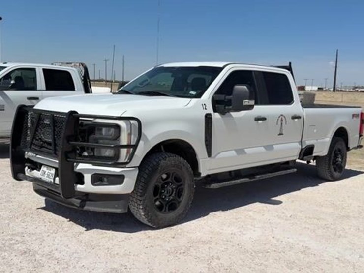 2023-ford-f250-image-1