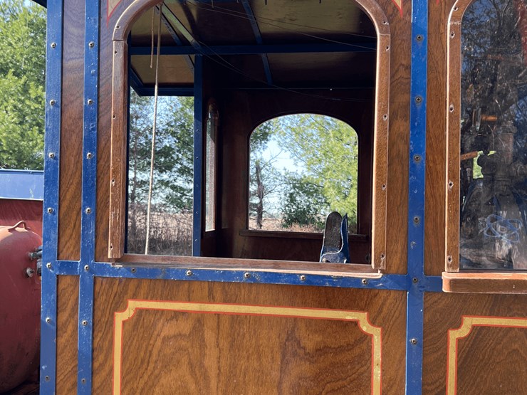 frick-steam-locomotive-with-track-image-105