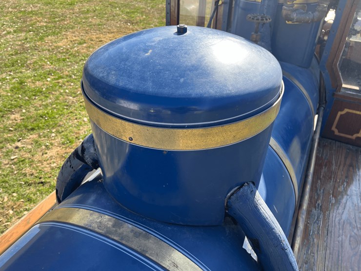 frick-steam-locomotive-with-track-image-78