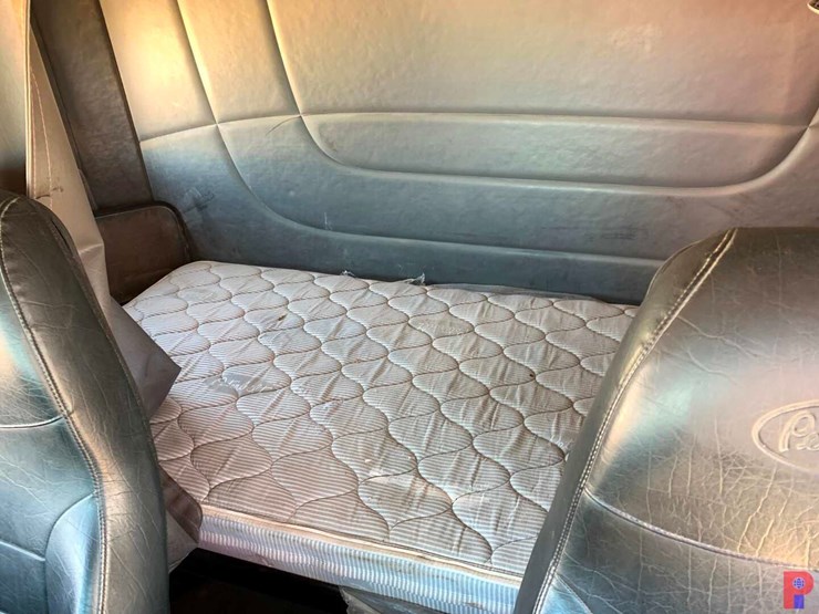 2013-peterbilt-388-image-5