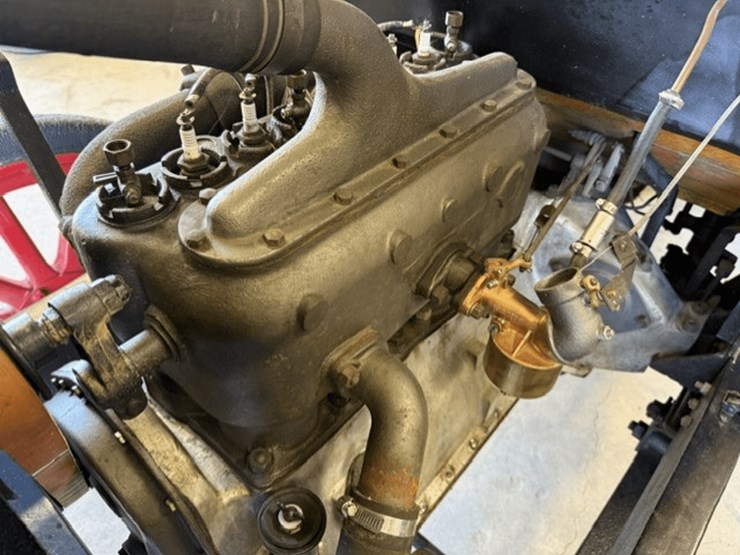 1920-traffic-truck-image-31