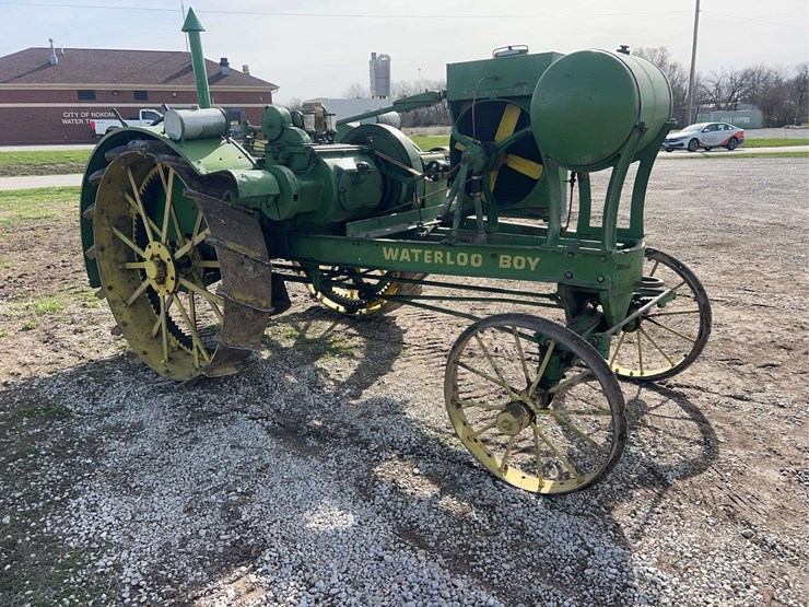 12-25-waterloo-boy-model-n-image-3