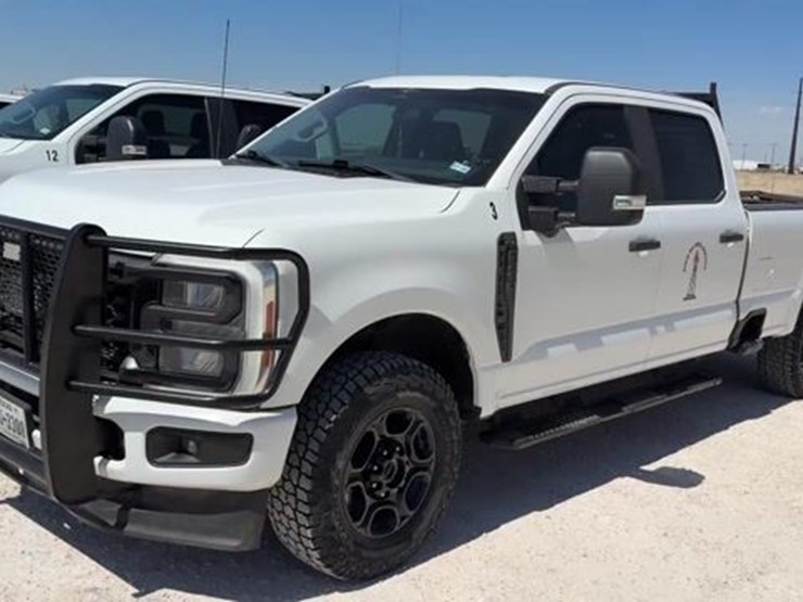 2023-ford-f250-image-1