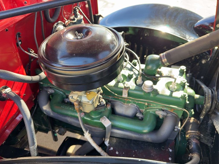 1937-international-d2-panel-truck-image-68