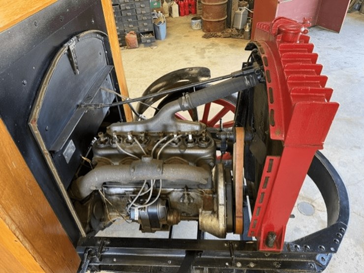 1920-traffic-truck-image-24