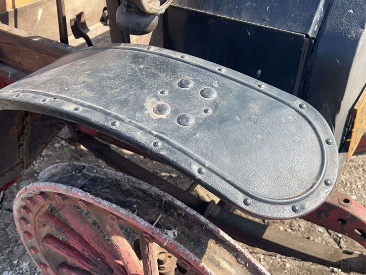 international-highwheeler-image-17