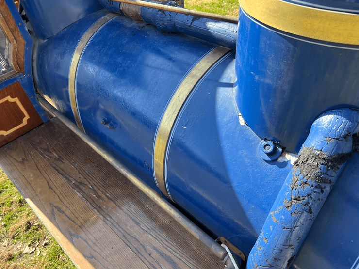 frick-steam-locomotive-with-track-image-94