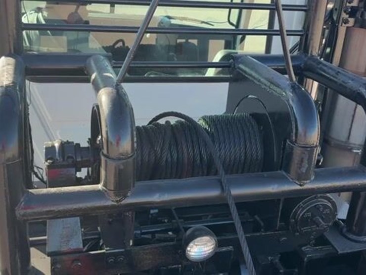 2009-mack-granite-gu713-image-2