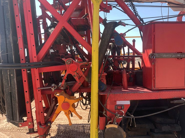 2012-caterpillar-c13-image-21