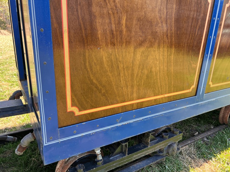 frick-steam-locomotive-with-track-image-200