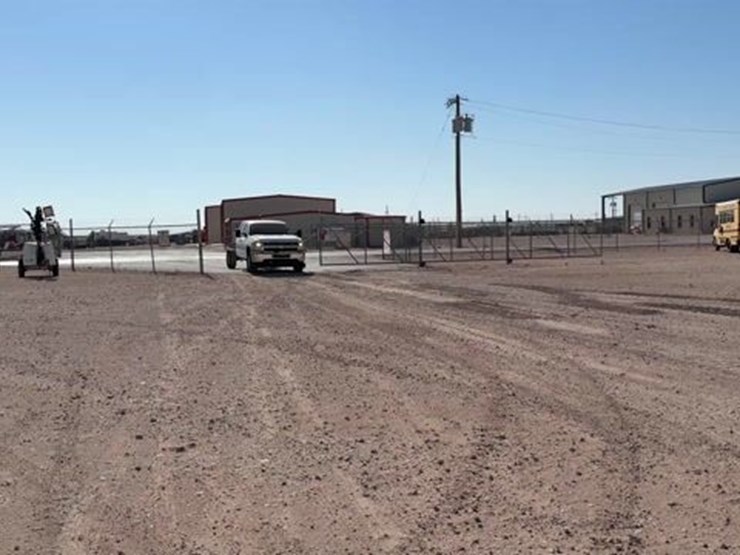 2013-chevrolet-silverado-2500-image-1